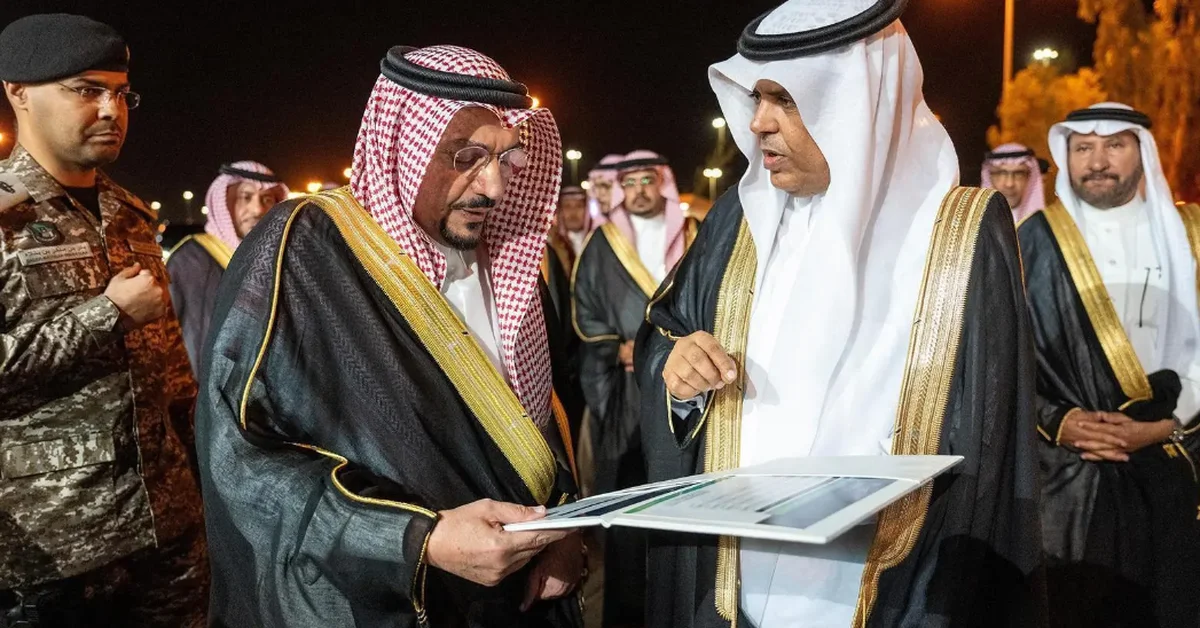 The Qassim governor visited the Buraidah Pilgrims City to review readiness. - Main Image
