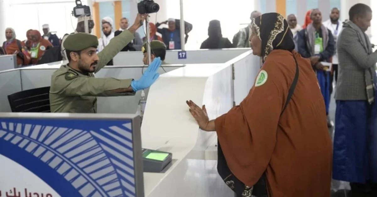 The Passports Directorate reported over 1.18 million pilgrims had arrived by Tuesday. - Main Image