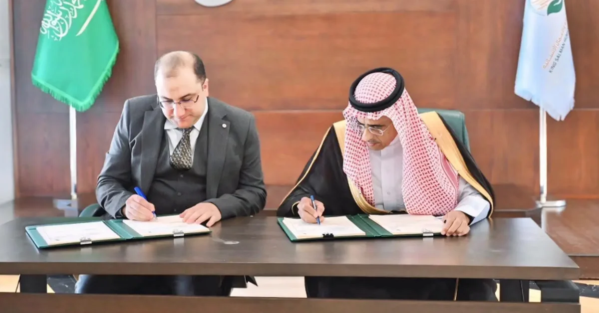 KSrelief signs agreement to operate a dialysis center in Mogadishu. - Main Image
