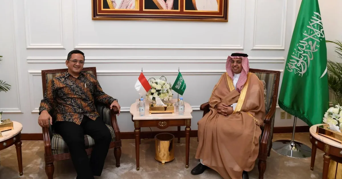 Foreign Ministry’s Makkah Office Chief Welcomes Indonesian Consul General - Main Image