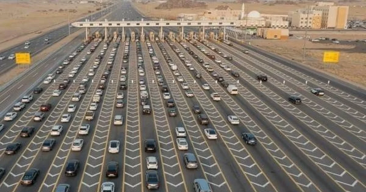 Individual arrested for transporting unauthorized entrants attempting to access Makkah. - Main Image