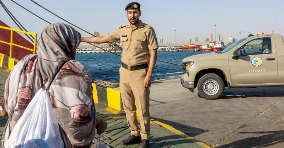 Border Guard Facilitates Pilgrims’ Departure via Jeddah Islamic Port - Main Image