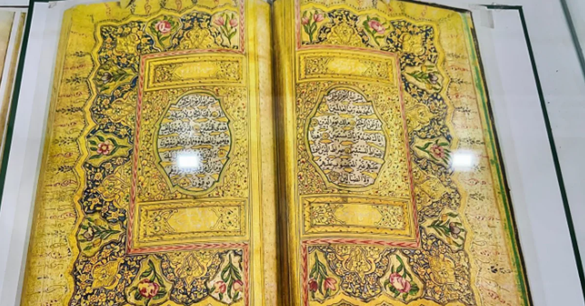 Makkah Library Draws Attention through Its Rich Heritage at 'Jusoor' Exhibition in Morocco - Main Image
