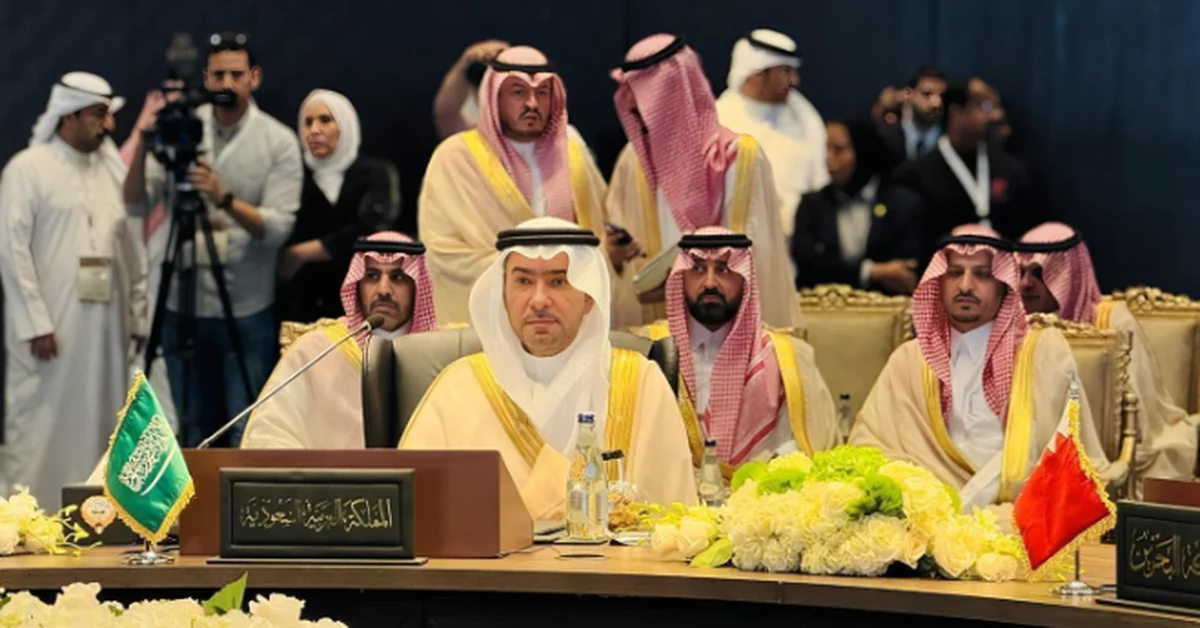 Al-Hogail Heads Saudi Arabia's Delegation to GCC Ministers of Municipalities Meeting - Main Image