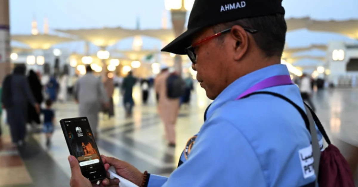 Digital Transformation Enhances Pilgrims’ Experience in Madinah Through Smart Platforms and Applications - Main Image