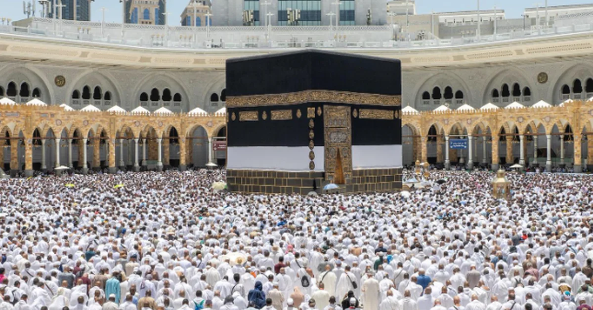 Two Holy Mosques Authority Urges Visitors to Follow Health Precautions for Safe Worship - Main Image
