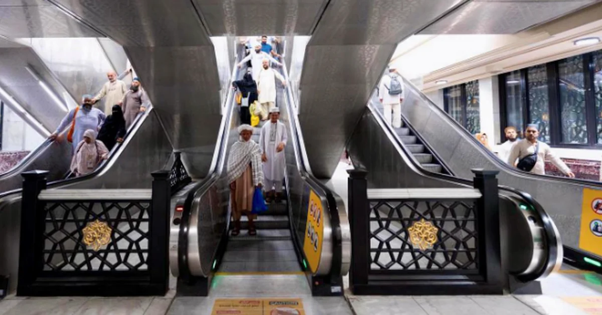 Grand Mosque's Escalators, Elevators Serve Over 200,000 Pilgrims Per Hour - Main Image