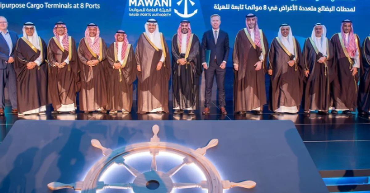 Transport Minister Witnesses Signing of Mawani Contracts to Privatize Multipurpose Cargo Terminals at 8 Ports with over SAR2.2 Billion in Private Investments - Main Image