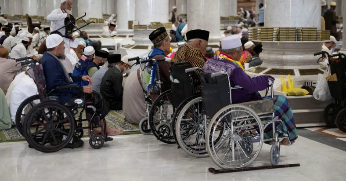 General Presidency Enhances Services for Elderly, Individuals with Disabilities at Prophet's Mosque - Main Image