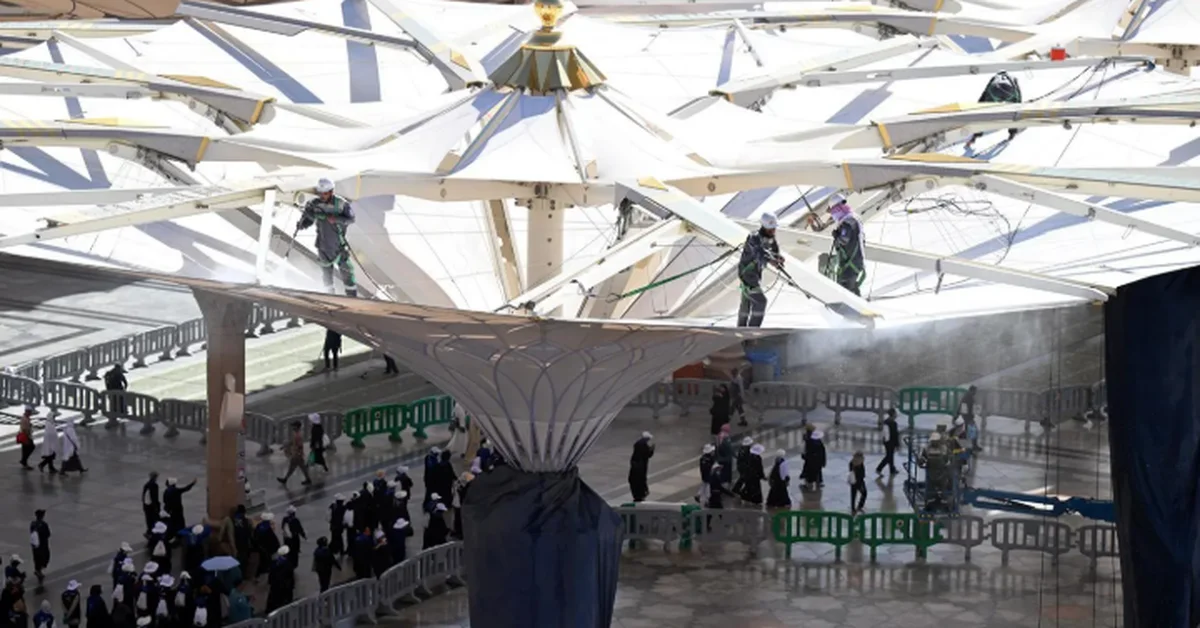 Guidance and Organizational Efforts Support Worshippers Entering Al-Rawdah Al-Sharifah - Main Image