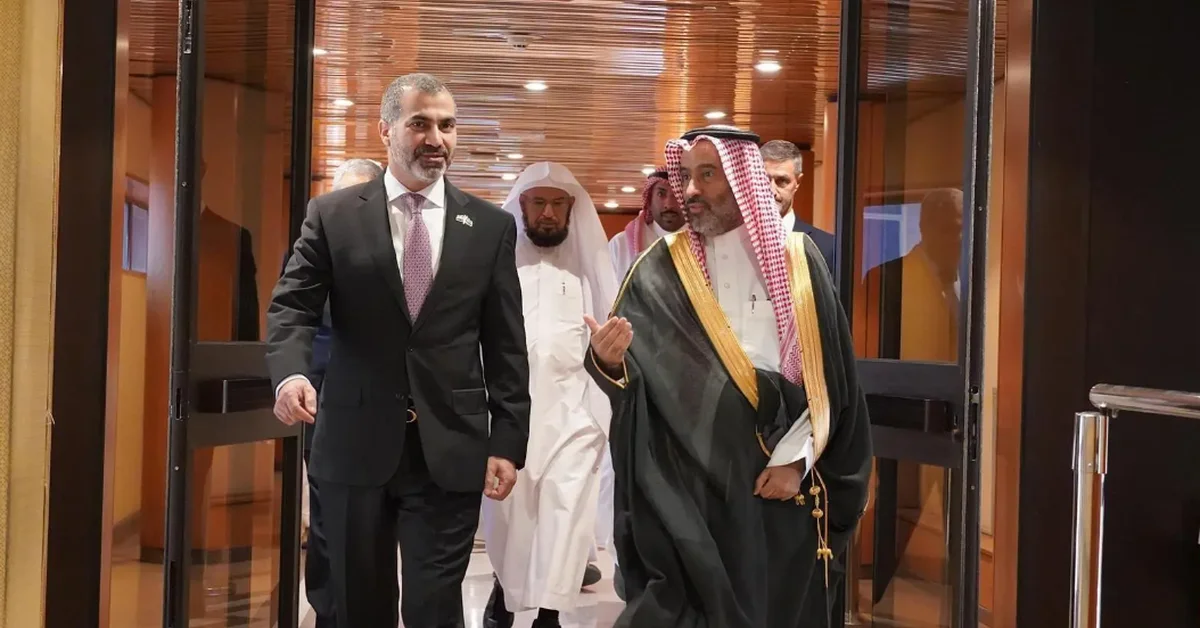 OIC's Iraqi Consul General Visits King Fahd Complex for Printing the Holy Quran - Main Image
