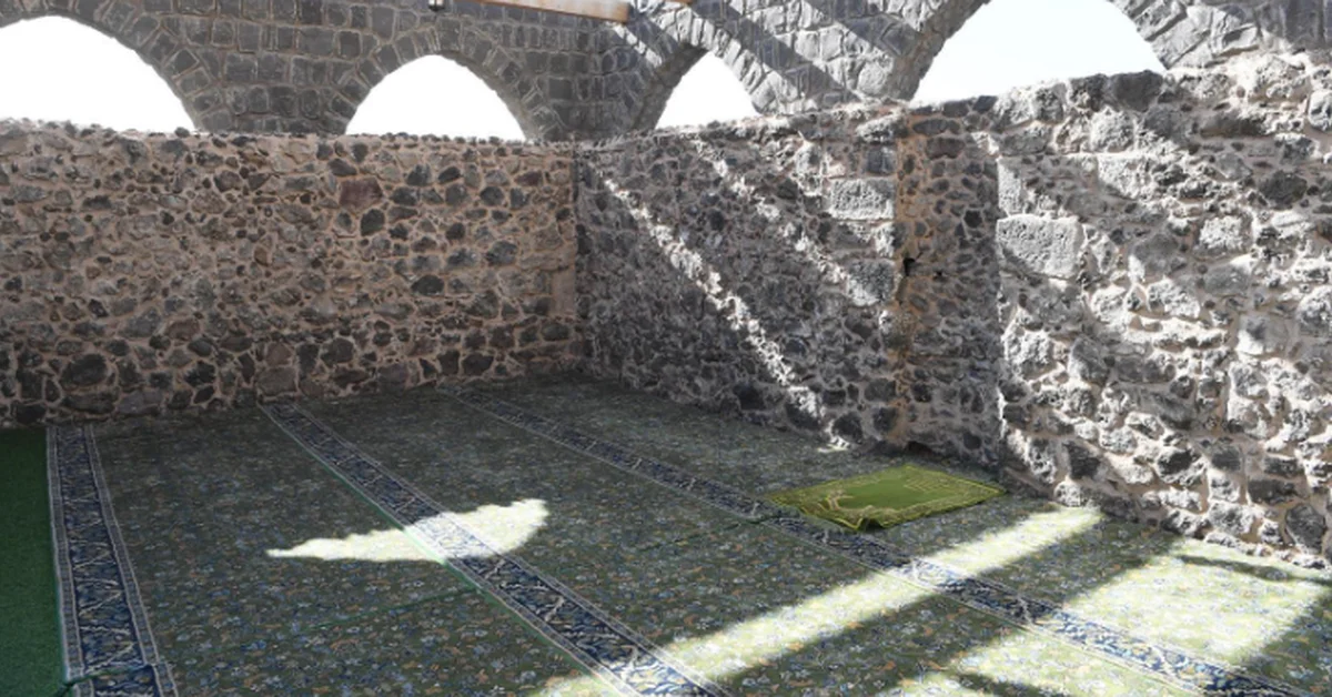 Bani Unaif Mosque: A Prophetic Landmark of Historical Significance in Madinah - Main Image