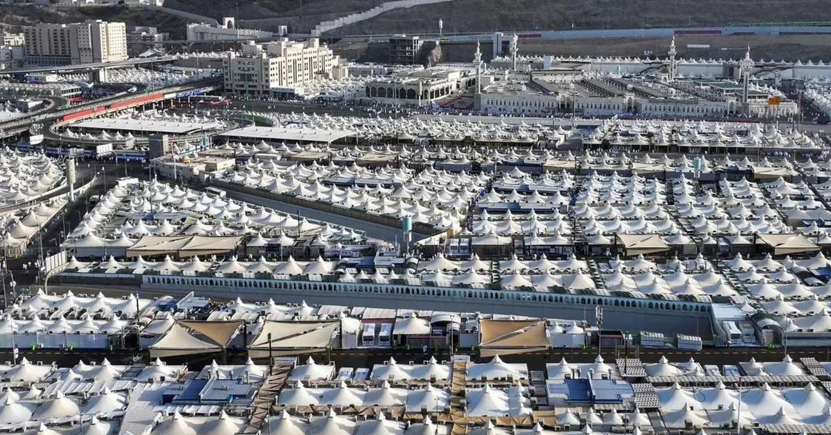 Pilgrims arrive and settle in Mina in observance of the Day of Tarwiyah - Main Image