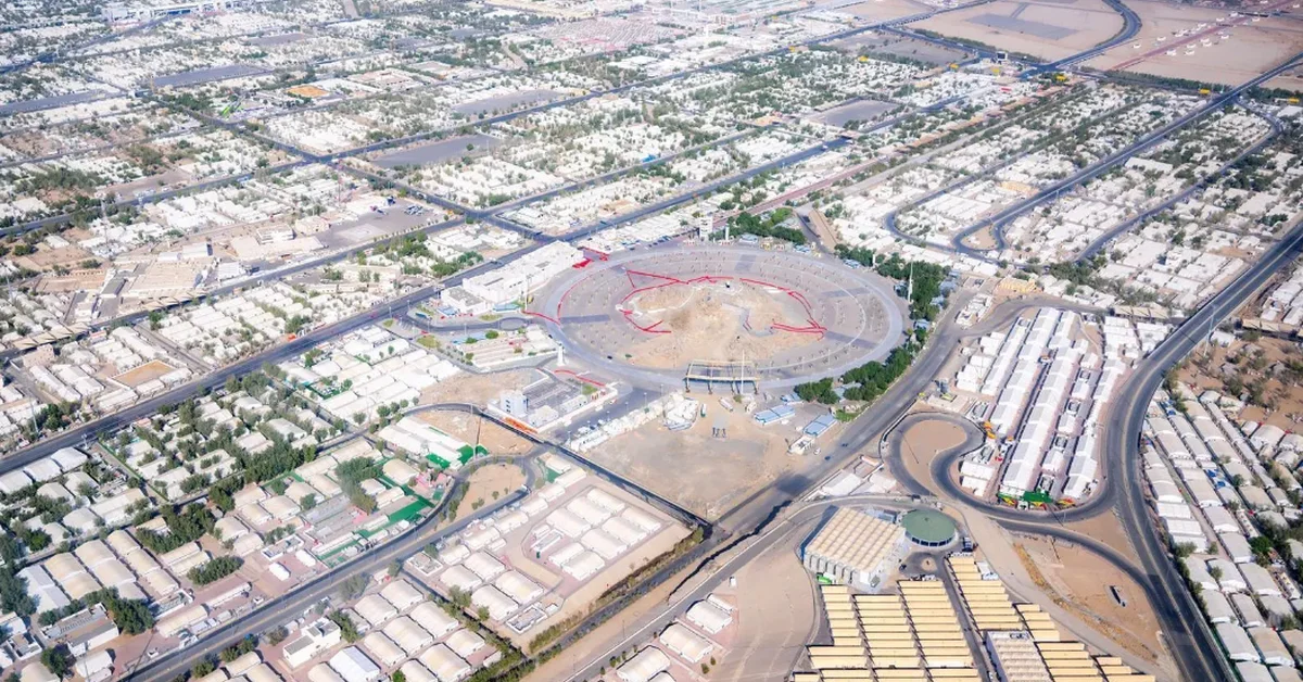 Arafat stands as the spiritual center and unifying emblem of Hajj - Main Image