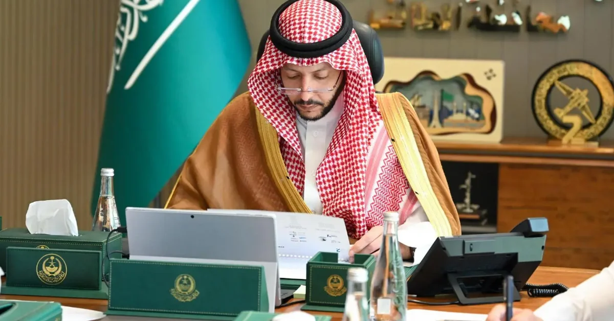 Taif Governor evaluates pilgrim services at the city’s airport - Main Image