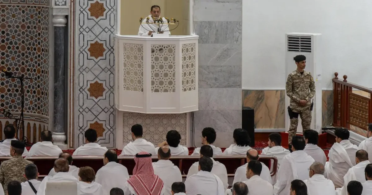 Sheikh Bin Humaid Emphasizes Day of Arafah as a Symbol of Muslim Unity - Main Image