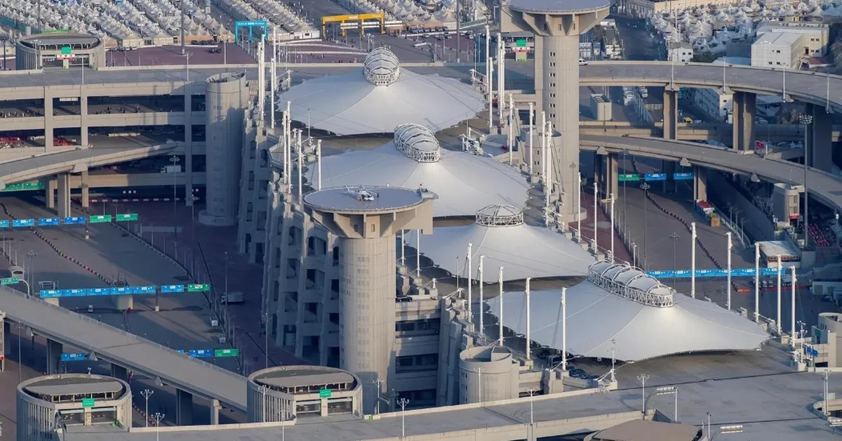 Jamarat facility efficiently handles over 300,000 pilgrims per hour - Main Image