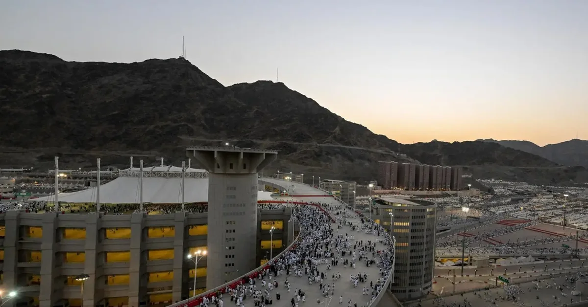 Pilgrims settle in Mina on Al-Qarr Day the first day of Tashreeq - Main Image