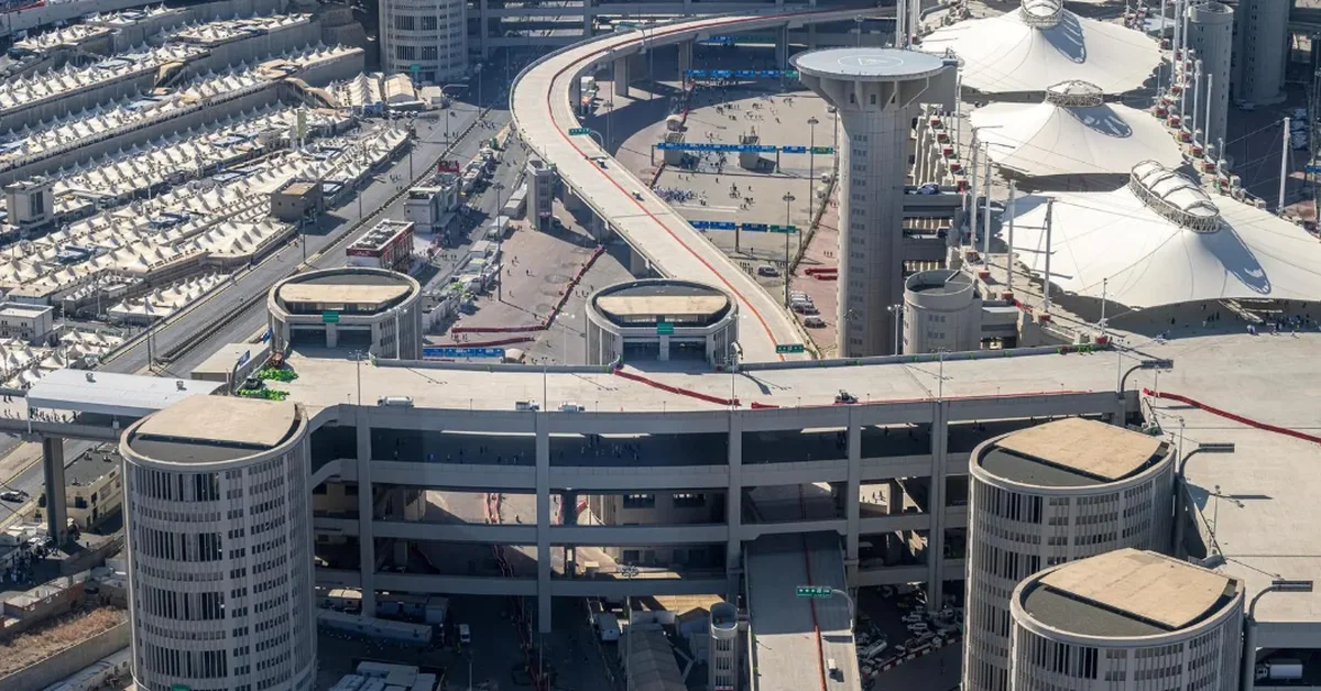 Pilgrims perform final Jamarat ritual and leave Mina on third Tashreeq day - Main Image