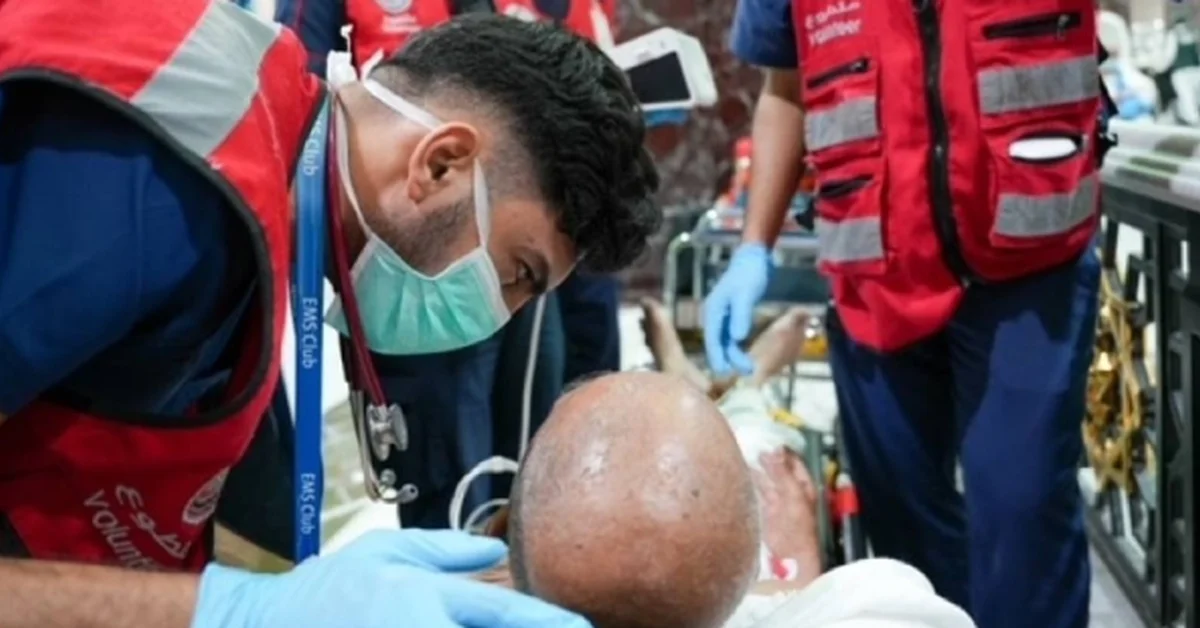 Saudi rapid response teams save pilgrim during cardiac emergency at Hajj - Main Image