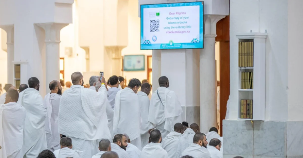 One Million Awareness Messages Distributed Among Pilgrims in Nine Languages - Main Image