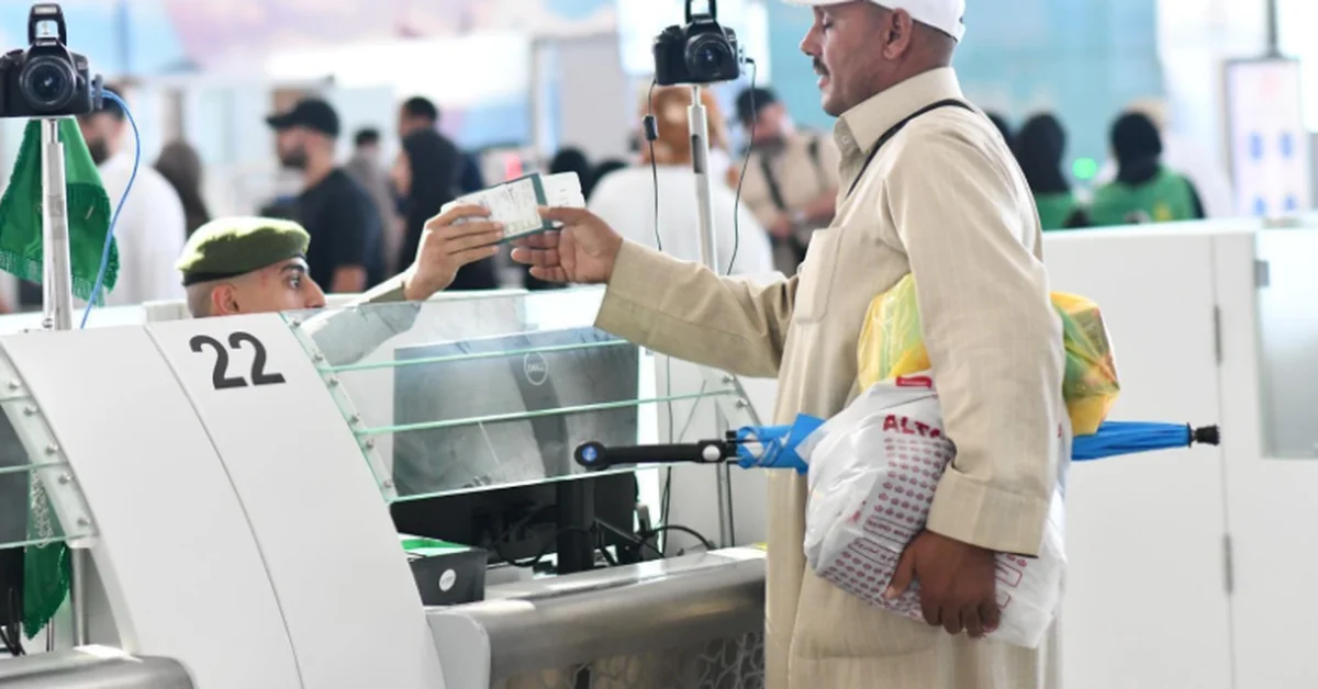 Passports Completes Departure Procedures in Madinah for First Pilgrims' Flights Following Hajj - Main Image