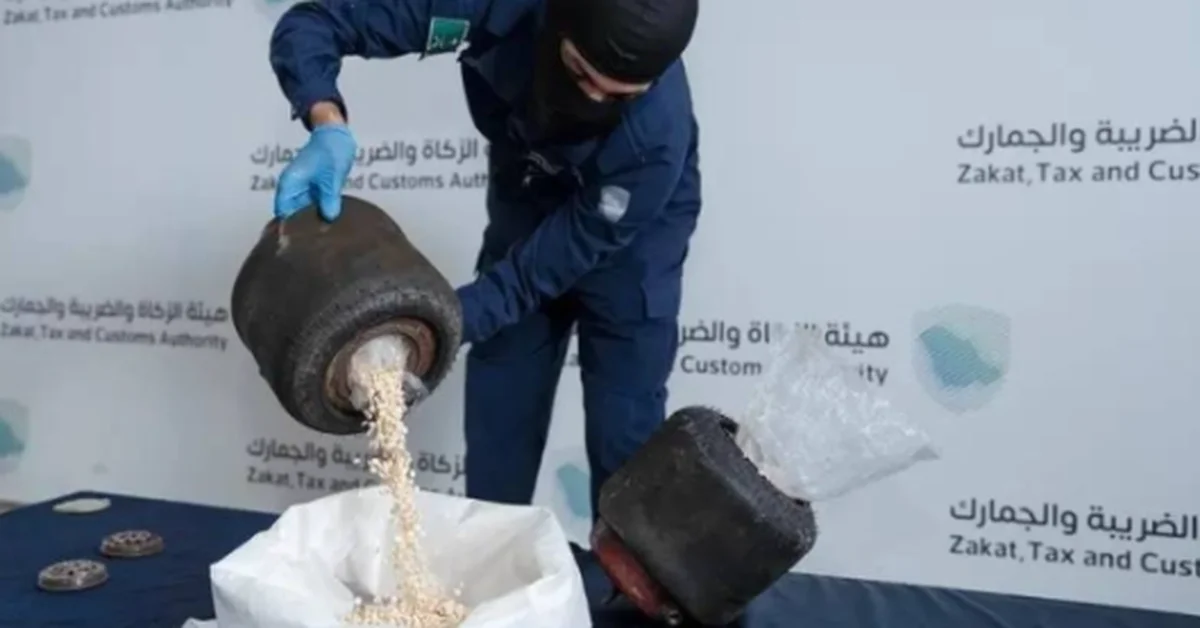 Jazan Security Patrols Foil Attempt to Smuggle 211,771 Narcotic Pills - Main Image