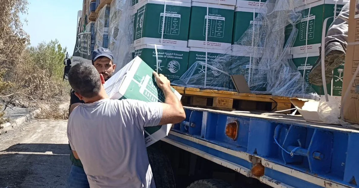 KSrelief Continues Distribution of Aid to Families Affected by Wildfires in Rural Latakia - Main Image