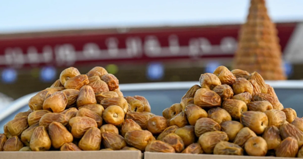 Buraidah Dates Carnival Draws Crowds as High-Quality Date Varieties Keep Flowing In - Main Image