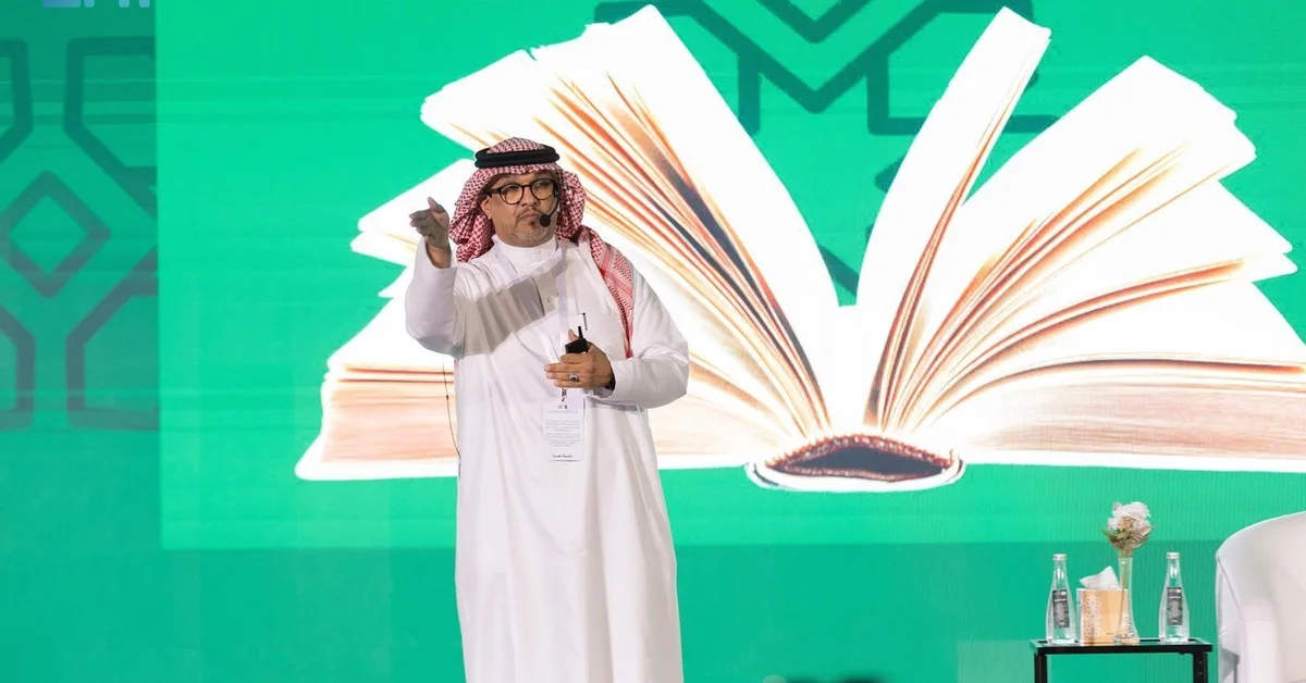 Historian Discusses Madinah's Fortifications at Book Fair Seminar - Main Image