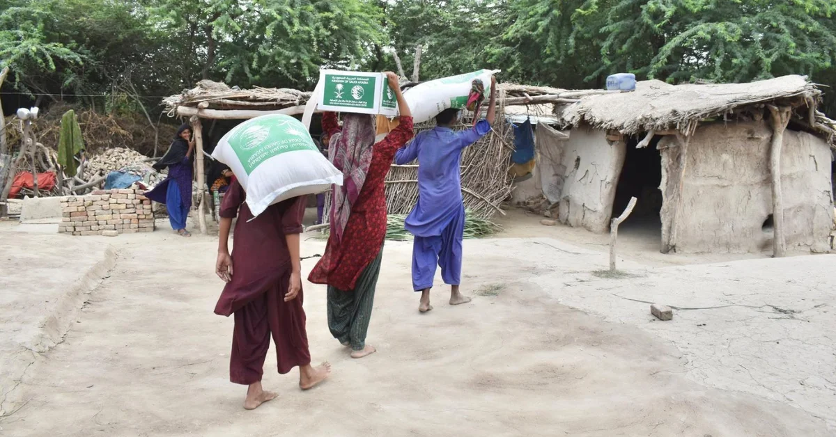 KSrelief Distributes 1,850 Food Baskets in Pakistan's Sujawal and Khairpur Districts - Main Image