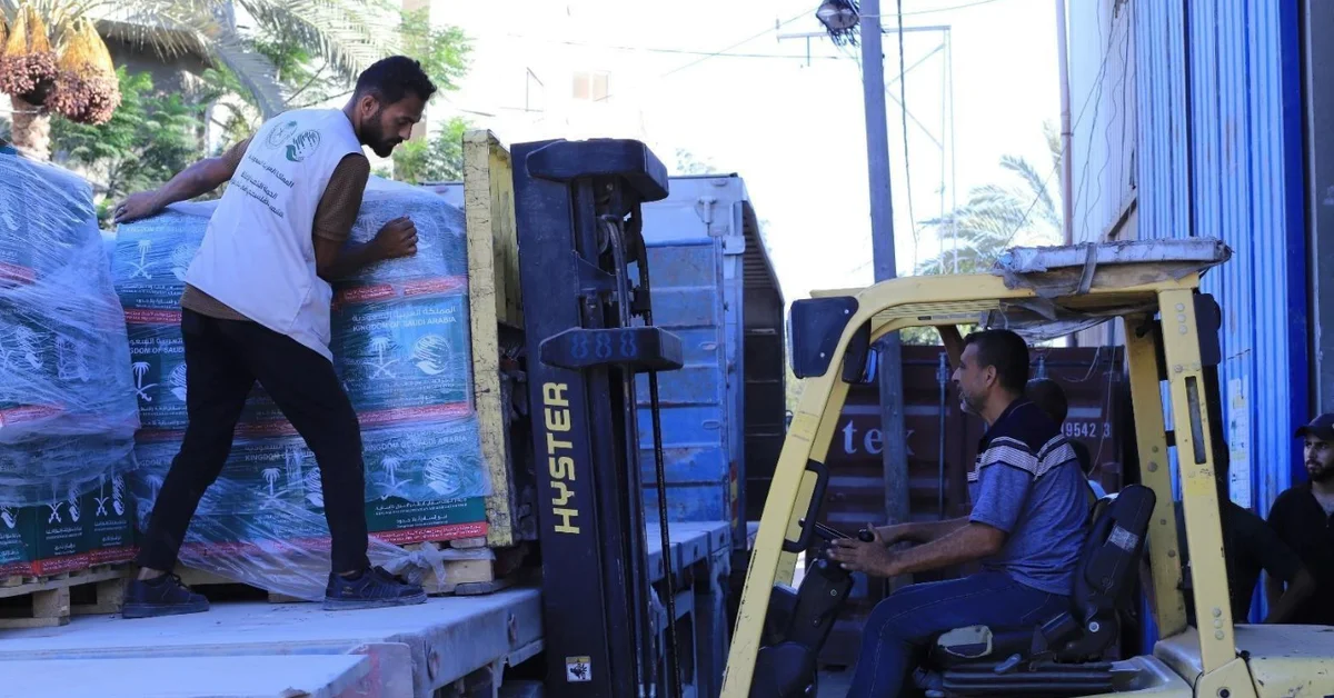Saudi Humanitarian Aid Convoy Reaches Gaza - Main Image