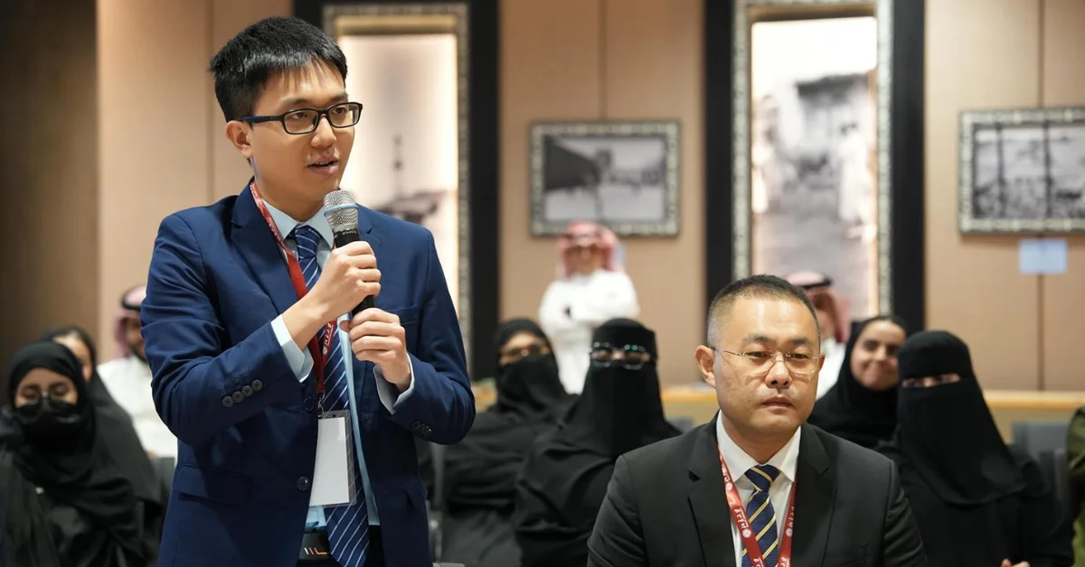 Chinese Delegation Visits King Abdulaziz Public Library in Riyadh - Main Image