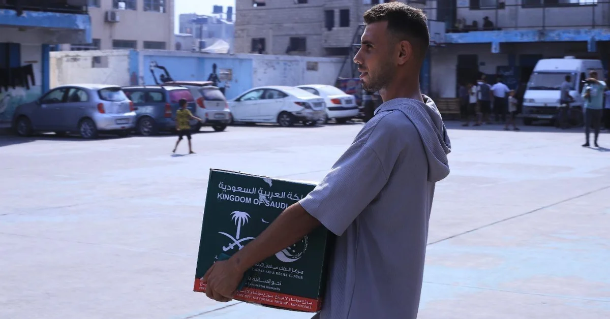 KSrelief Continues Distributing Aid to Palestinian Families in Gaza - Main Image