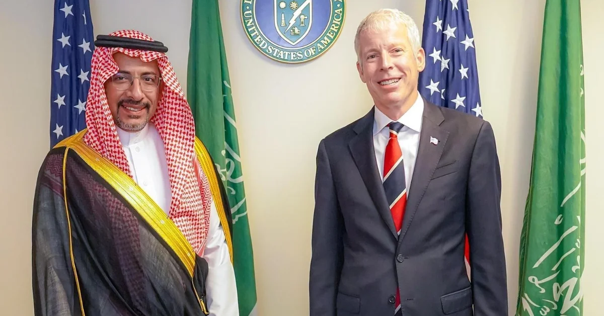 Industry Minister Discusses Cooperation with U.S. Energy Secretary - Main Image
