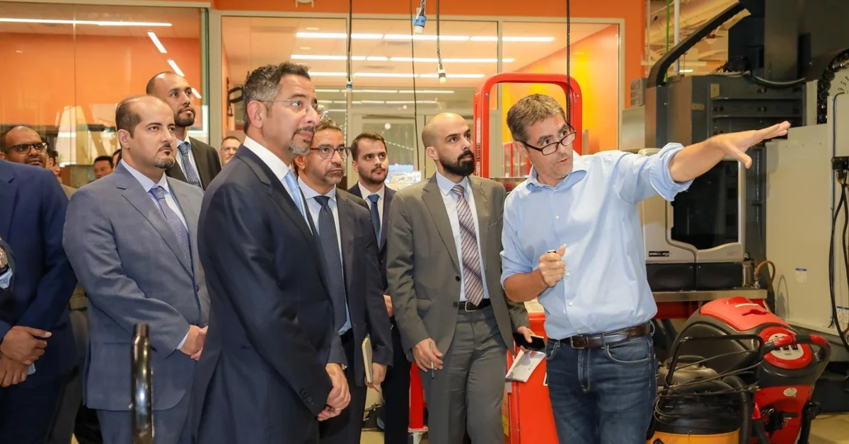Industry Minister Reviews Latest Manufacturing Technologies at North Carolina's RTP - Main Image