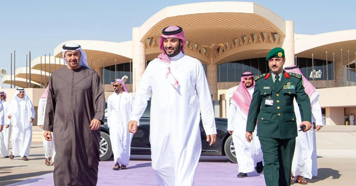 HRH the Crown Prince Bids Farewell to UAE President - Main Image