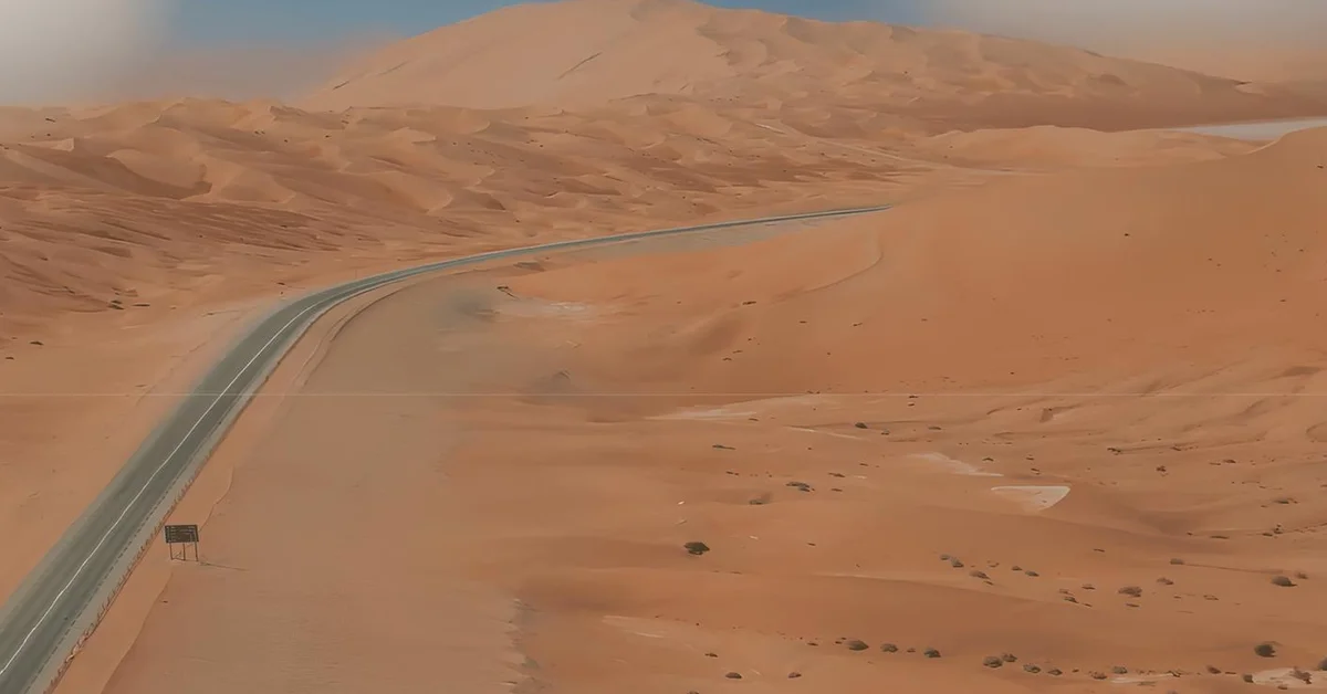 Saudi-Omani Land Road Forges Key Economic Artery Through the Empty Quarter - Main Image