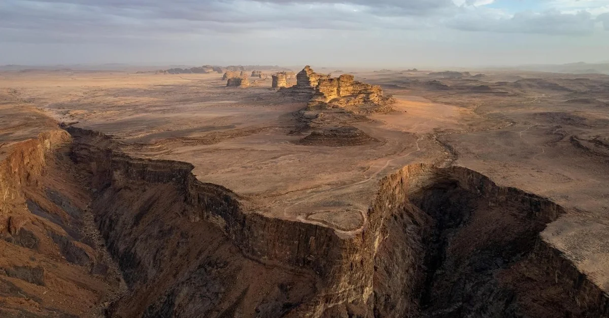 Tabuk's Shigry Mountains Offer a Glimpse into Earth's Ancient History and Human Heritage - Main Image