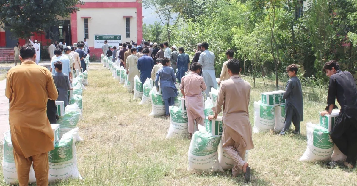 KSrelief Distributes 400 Food Baskets in Pakistan’s Khyber Pakhtunkhwa - Main Image