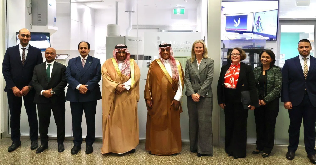 Education Minister Visits Royal Prince Alfred Hospital in Sydney - Main Image