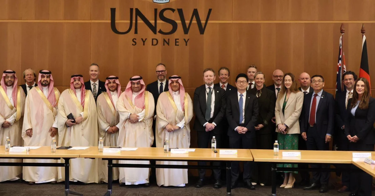 Education Minister Meets with Australian University Representatives to Boost Partnership - Main Image