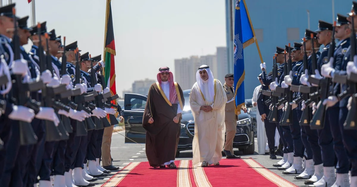 Interior Minister Visits Kuwait Coast Guard Headquarters - Main Image