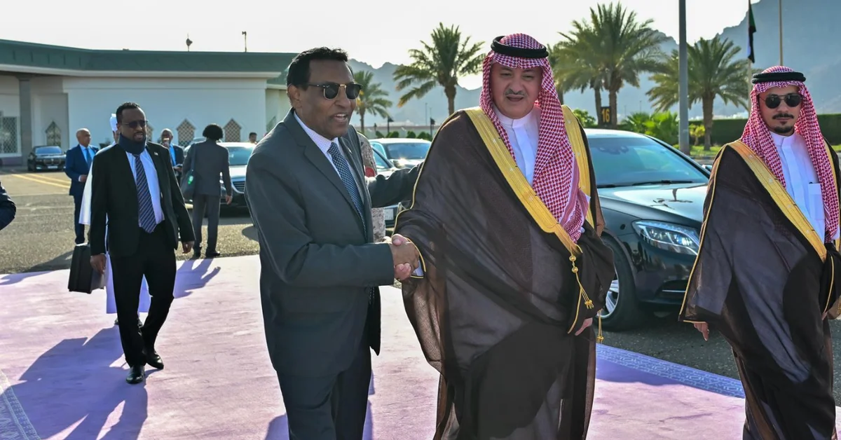 Sudanese Prime Minister Departs Madinah - Main Image