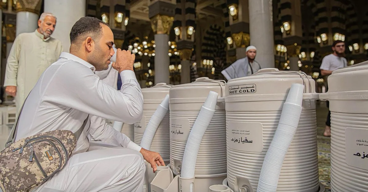 Prophet’s Mosque Distributes over 183 Tons of Zamzam Water to Visitors - Main Image