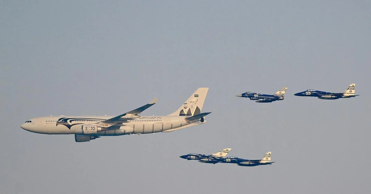 Fighter Jets Dazzle Crowds at Al-Khobar's National Day Celebration - Main Image
