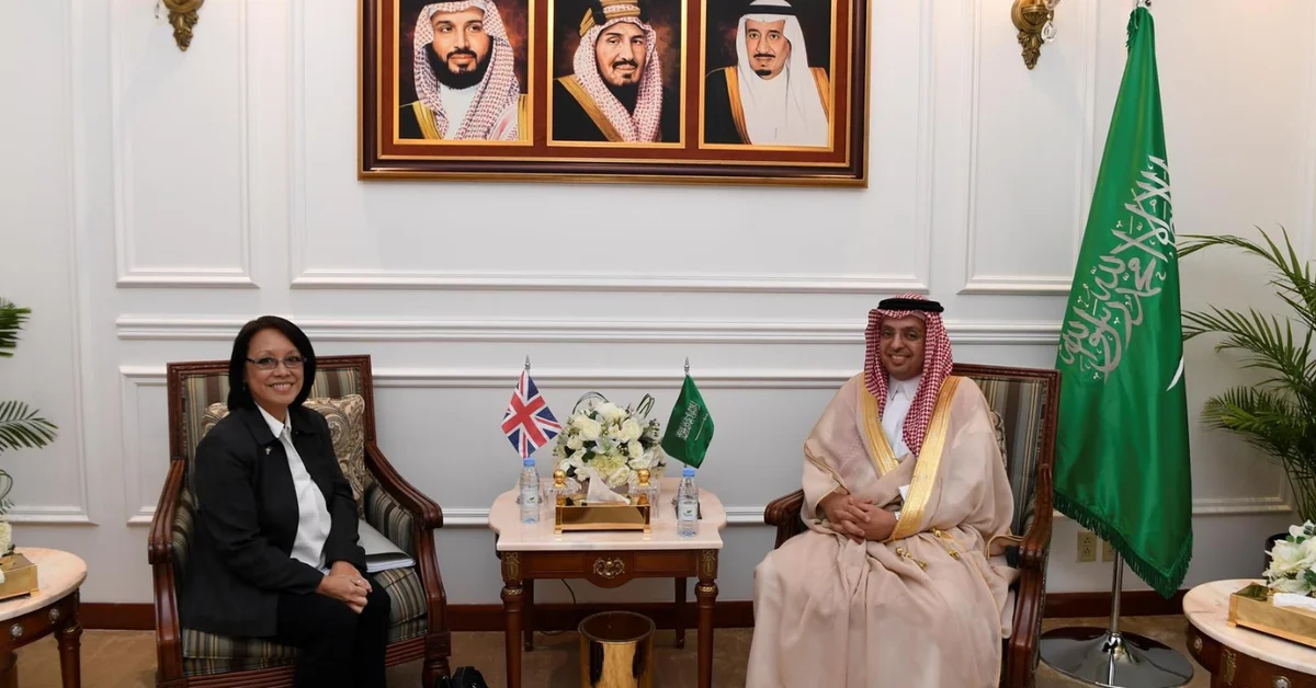 Foreign Ministry Makkah Branch Director General Meets with British Consul General - Main Image