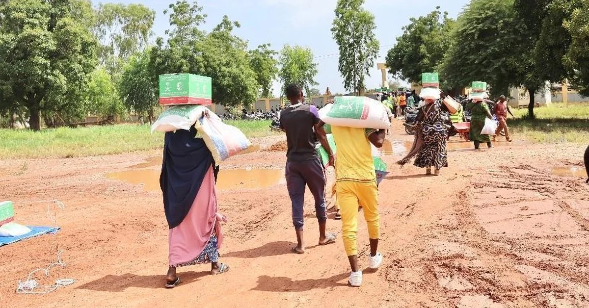 KSrelief Distributes 1,100 Food Baskets to Families in Burkina Faso - Main Image