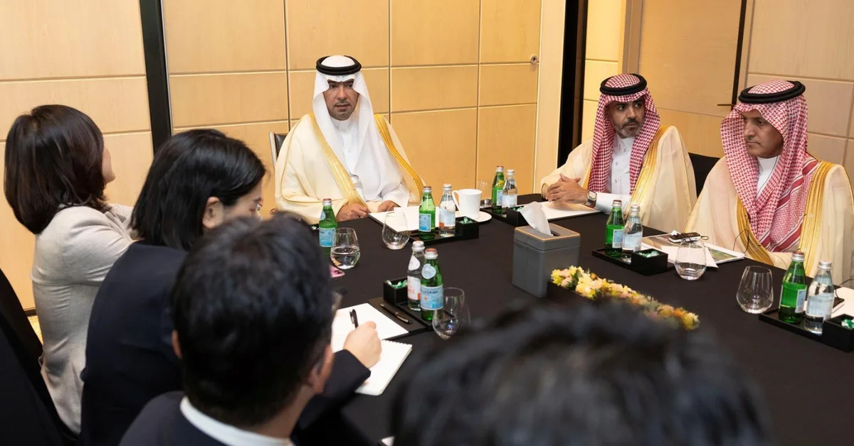Minister of Municipalities and Housing Meets with NAVER Leaders, Sponsors New Housing Agreement as Part of Asian Tour - Main Image