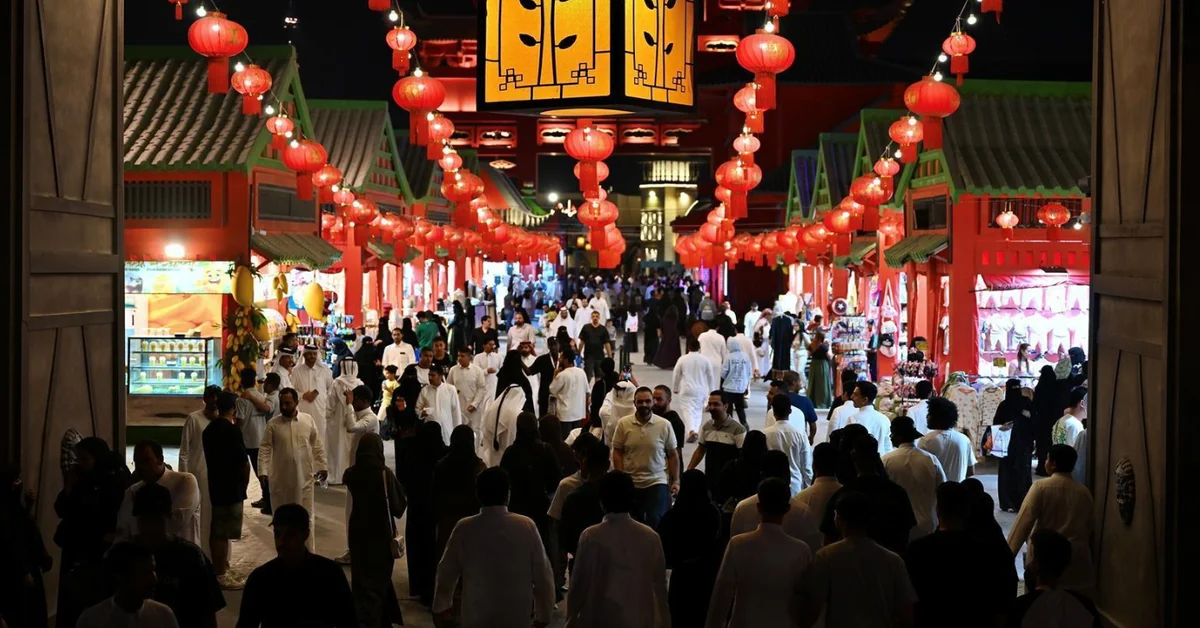 Riyadh Season Visitors Explore China's Rich Heritage at Boulevard World - Main Image